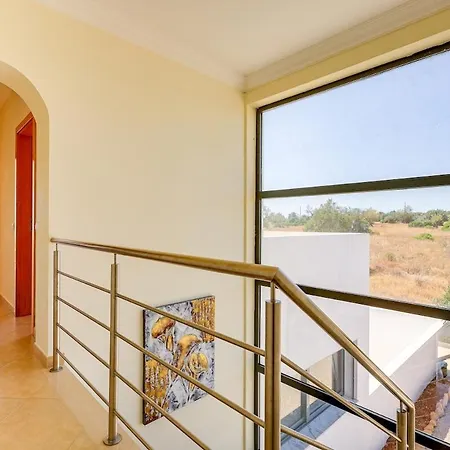 Villa Rosa Alcantarilha